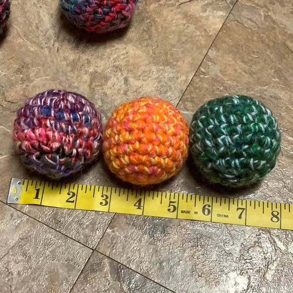 🎉HP🎉 (3) Crocheted scrap balls - Picture 7 of 8